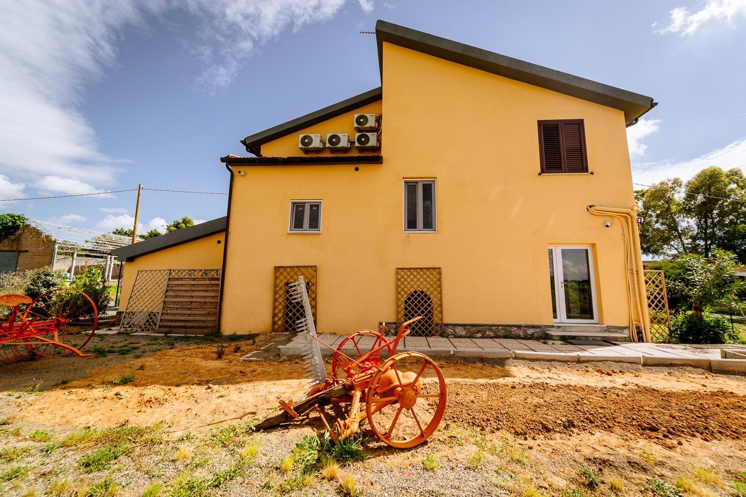 Agriturismo Bio Podere 109 - Wine&Food ألبيريزي المظهر الخارجي الصورة